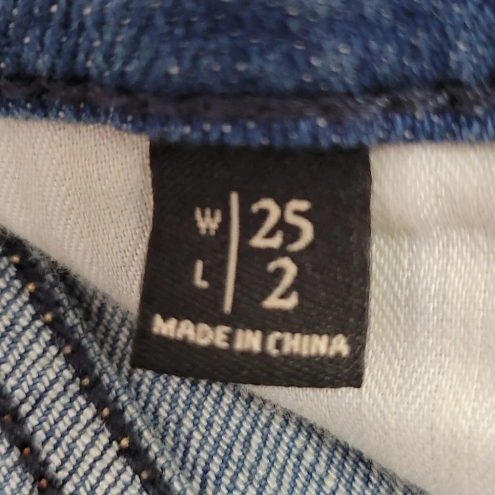 Abercrombie & Fitch distressed spattered